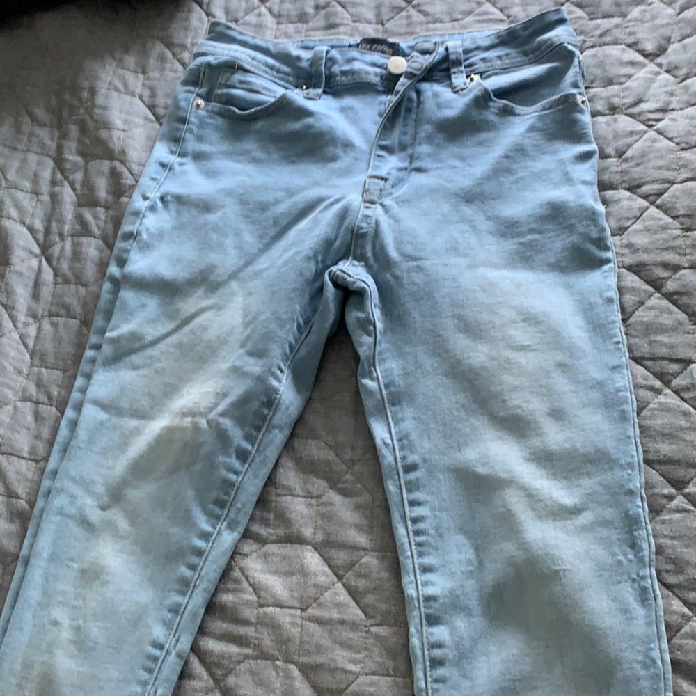 Juniors skinny jeans